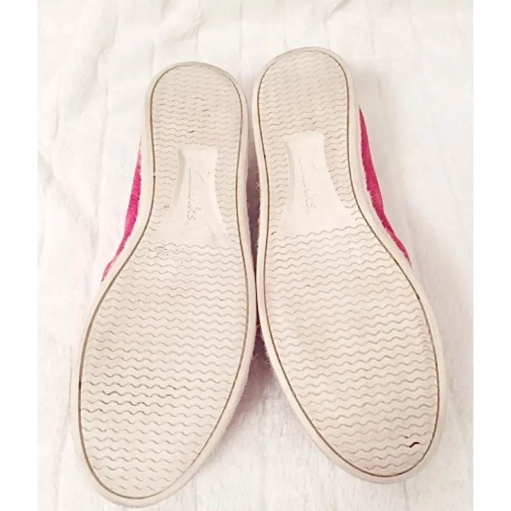 CLARKS AZELLA REVERE Wms Red Suede Slip-On Loafer